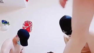 高颜值大学妹子放假在男友家羞耻啪啪,鲍鱼剃毛十分干净,眼睁睁看着JJ插进去