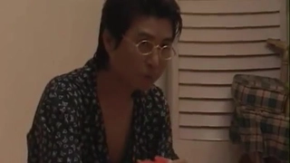亚洲国产成人久久笫一页老婆第一次拍片，处女作给大家欣赏