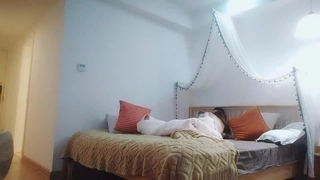 和超极品披肩白嫩车模女友激情啪啪各式姿势都操个遍爆浆颜