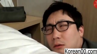 大奶美少妇的呻吟 全程露脸黄裙丝袜高跟诱惑 口交大鸡巴舔菊花 让大哥各种体位爆草 干了骚逼草菊花颜射