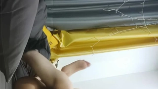大内密探_一顿烧烤把这个妹子骗回出租房玩弄，学着点下次我也去试试